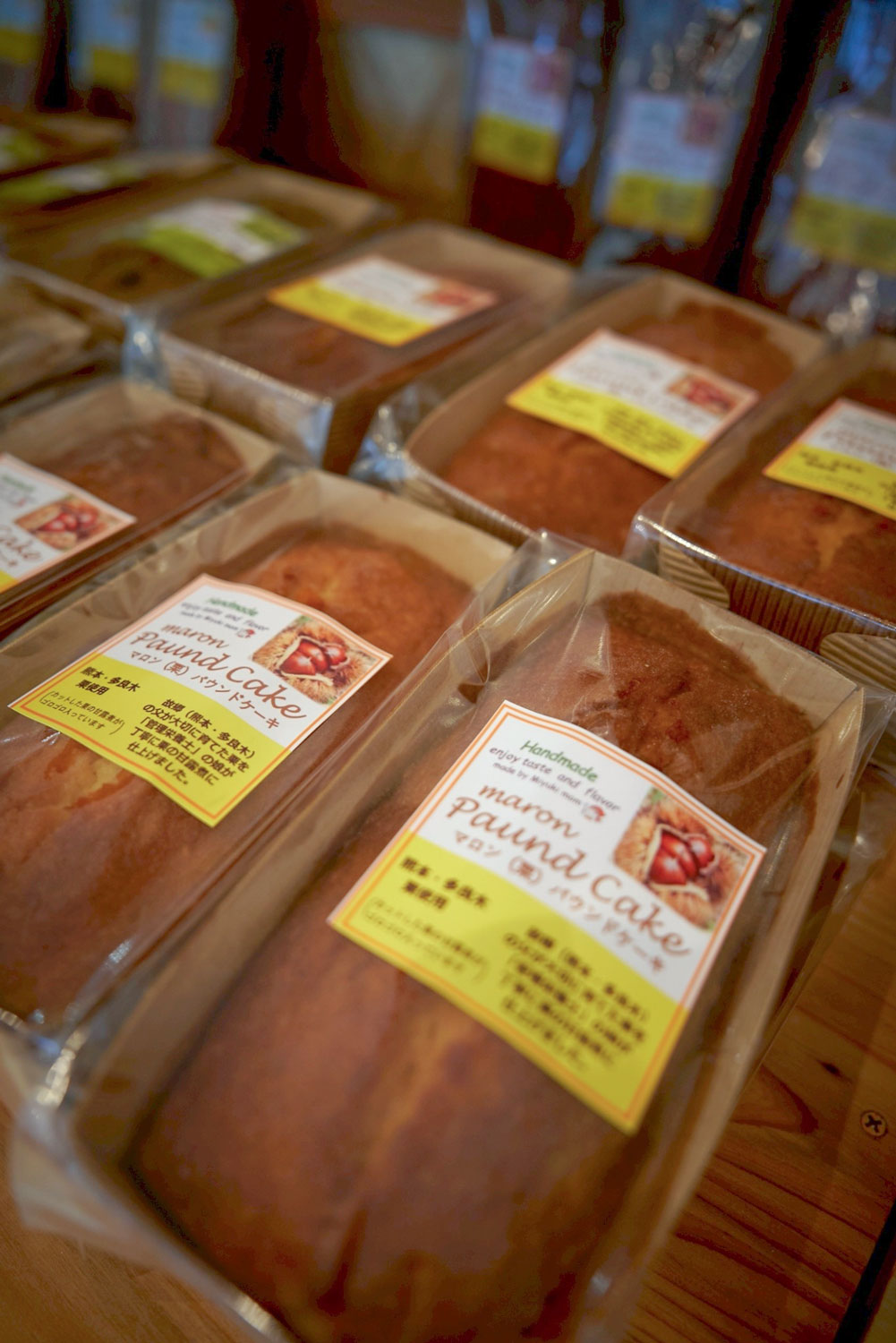 木の温もりを感じるスイーツショップリノベーション