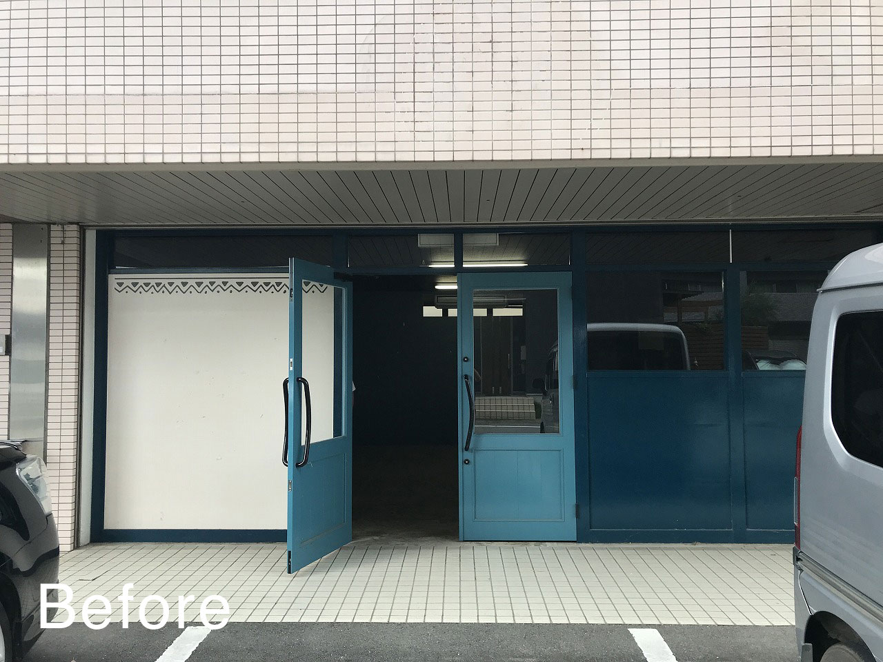 木の温もりを感じるスイーツショップリノベーション