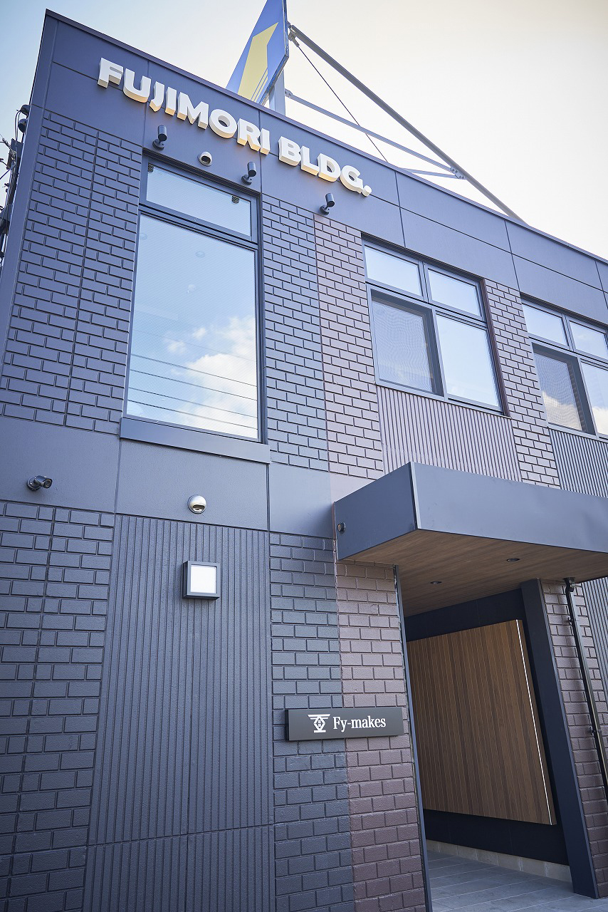 インナーガレージ付きオフィスビルリノベ