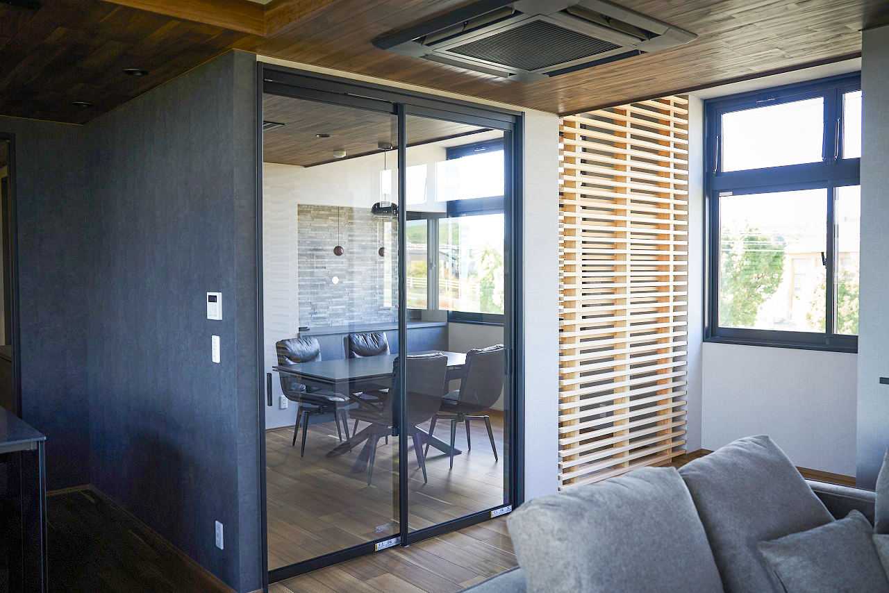 インナーガレージ付きオフィスビルリノベ